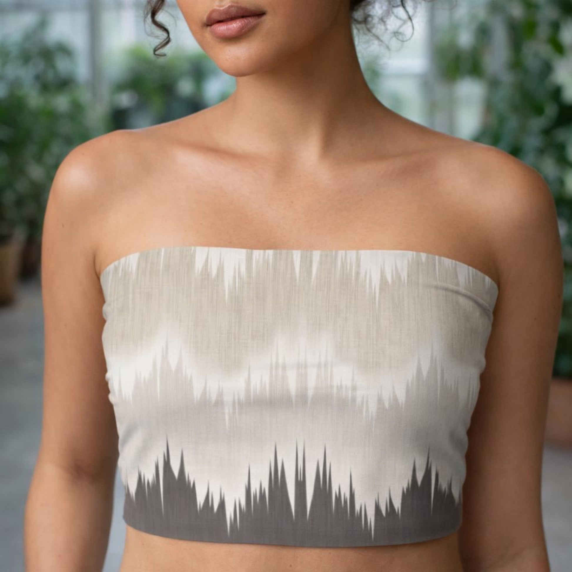 Zigzag Monochrome | Tube Top | Black & White Grid — design detail