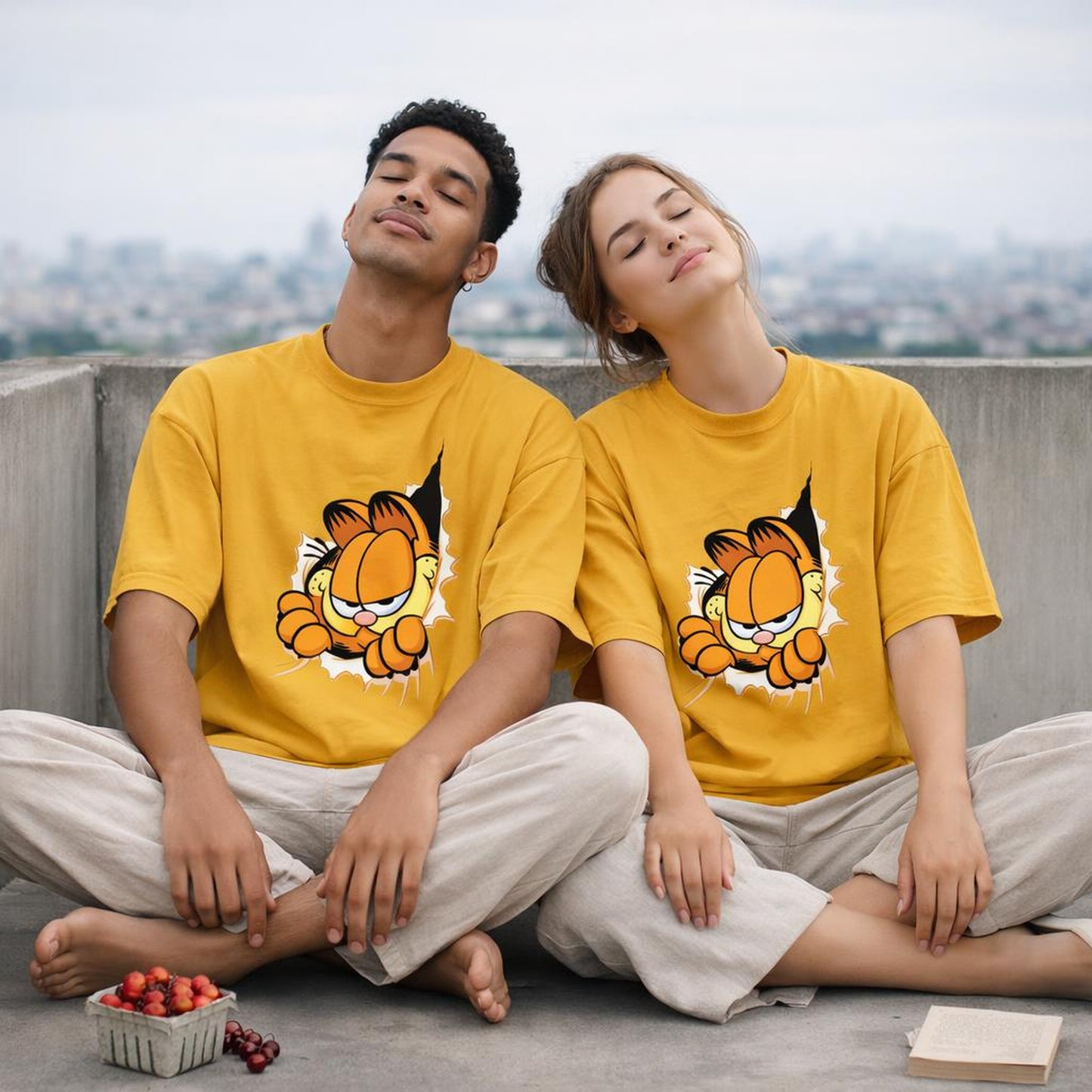 Garfield Vibes | Oversized T-Shirt | Yellow — design detail