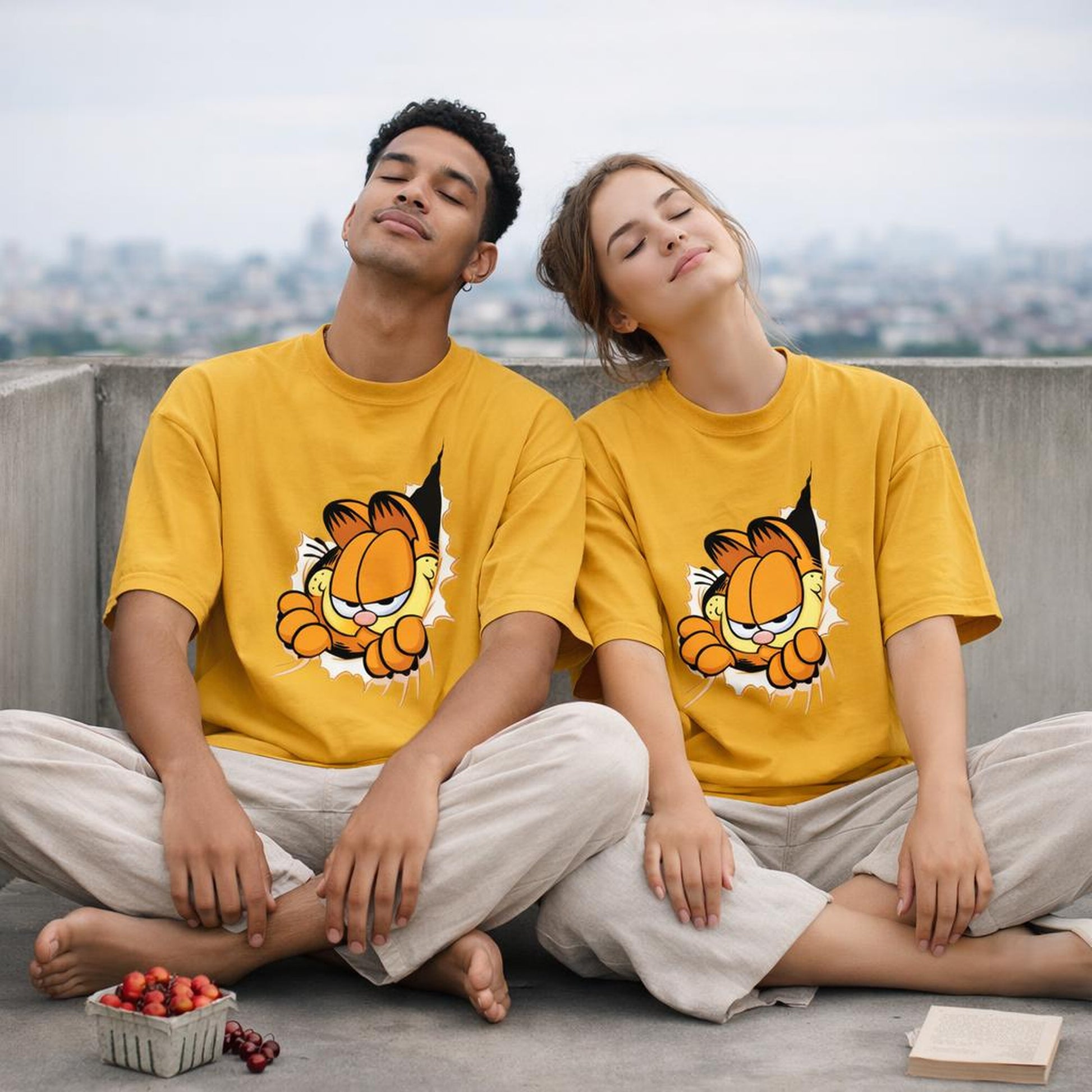 Garfield Vibes | Oversized T-Shirt | Yellow — design detail